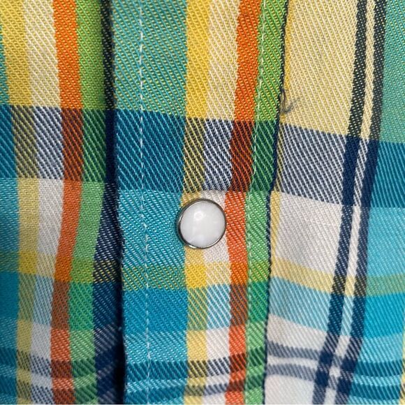 Vintage Pearl Snap Western Plaid Flannel Shirt - Picture 2 of 6